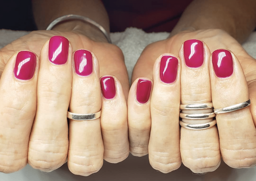 Cheap and lasting mani burgundy nails