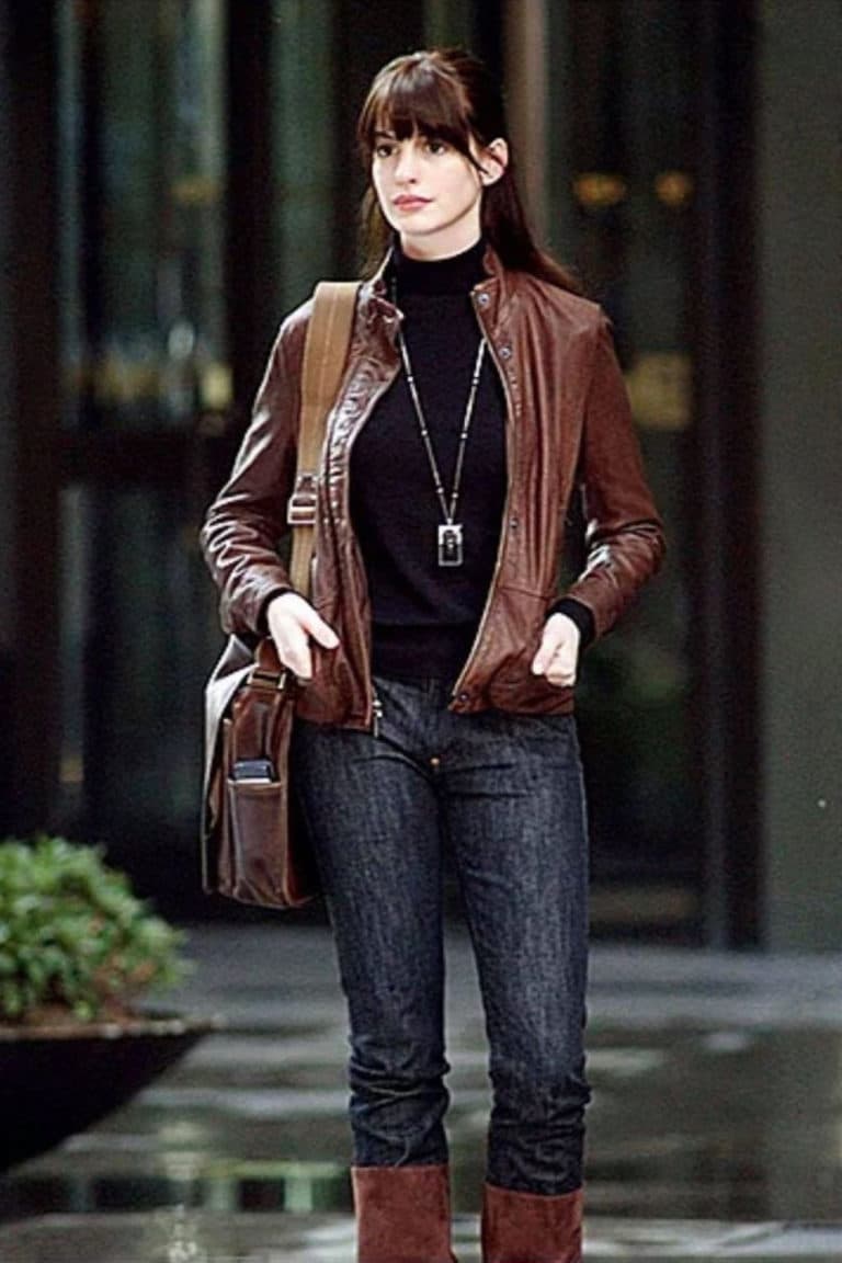 Anne Hathaway wearing brown leather jacket in Devil Wears Prada