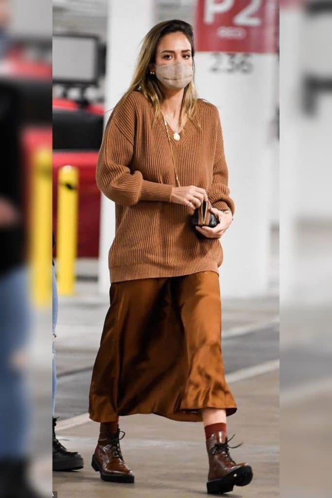 Jessica Alba showing off her signature soft classic style.